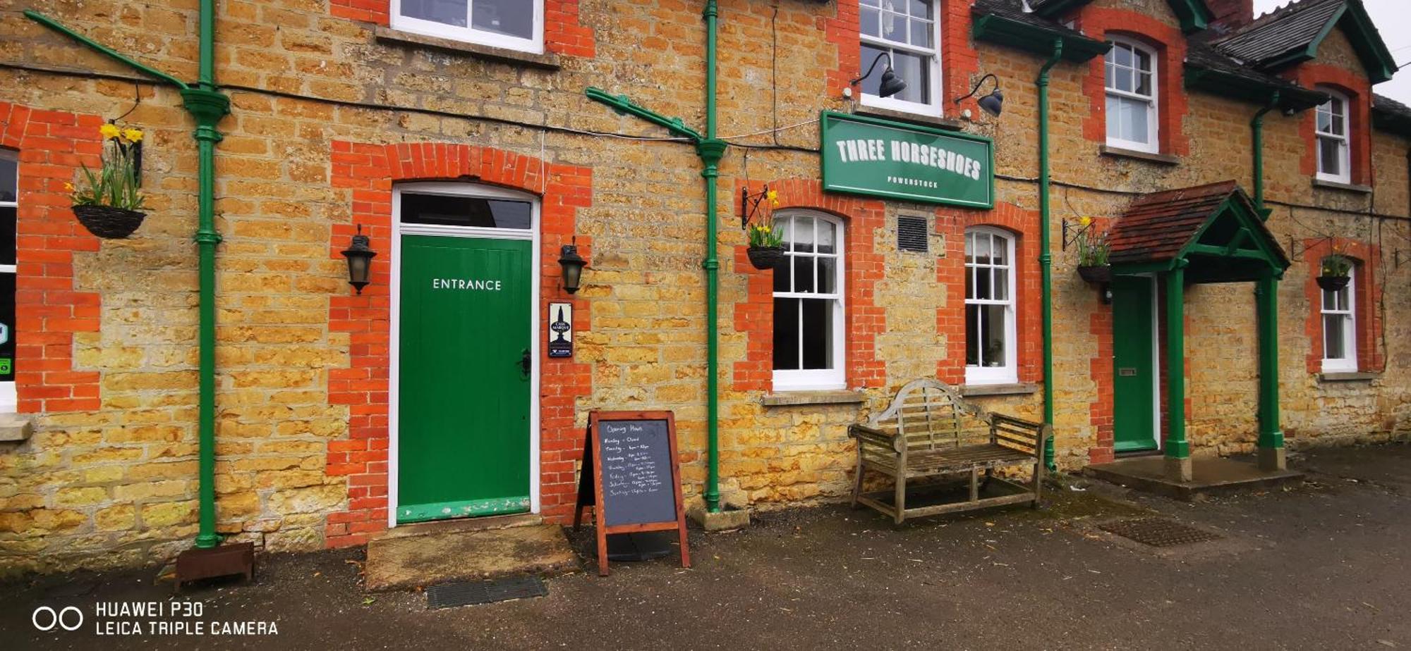 The Three Horseshoes Inn Bridport Esterno foto