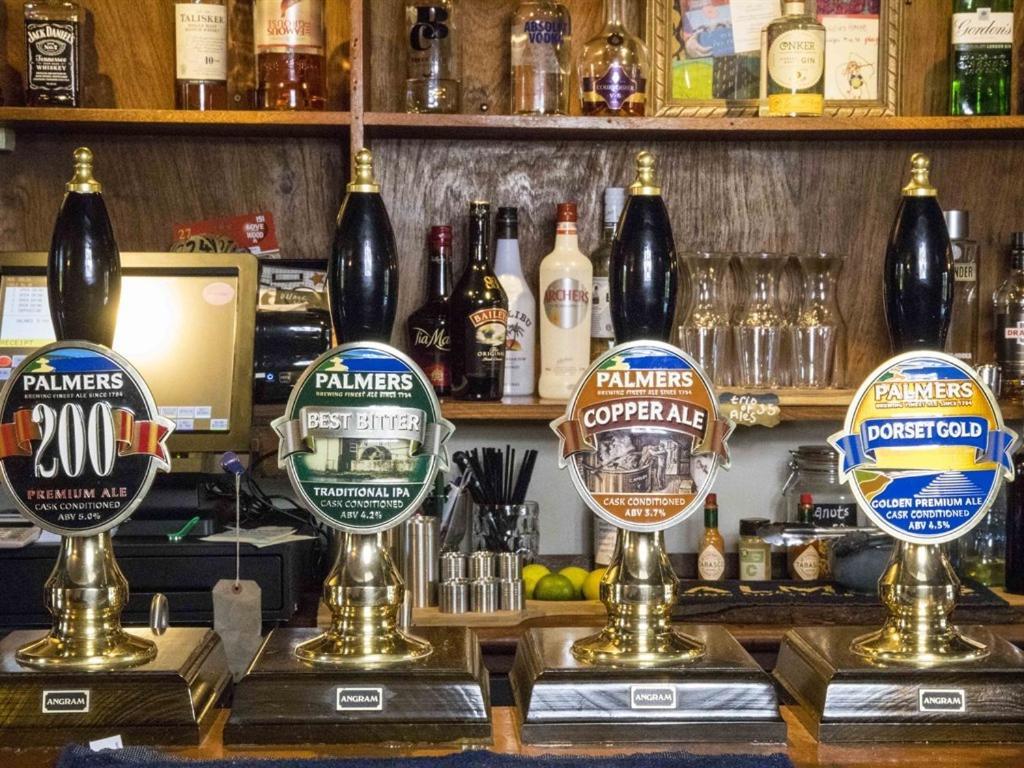 The Three Horseshoes Inn Bridport Esterno foto