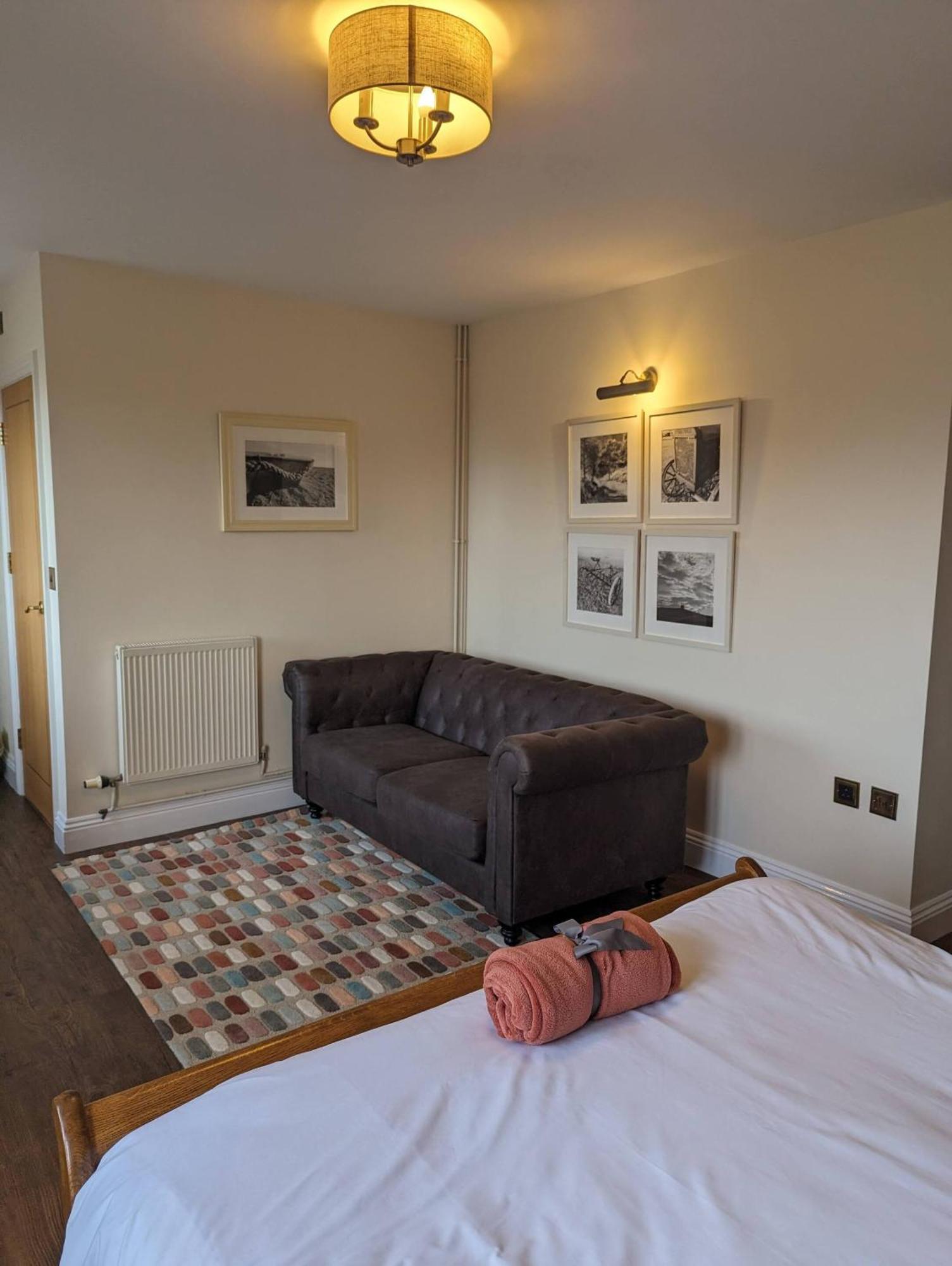 The Three Horseshoes Inn Bridport Esterno foto