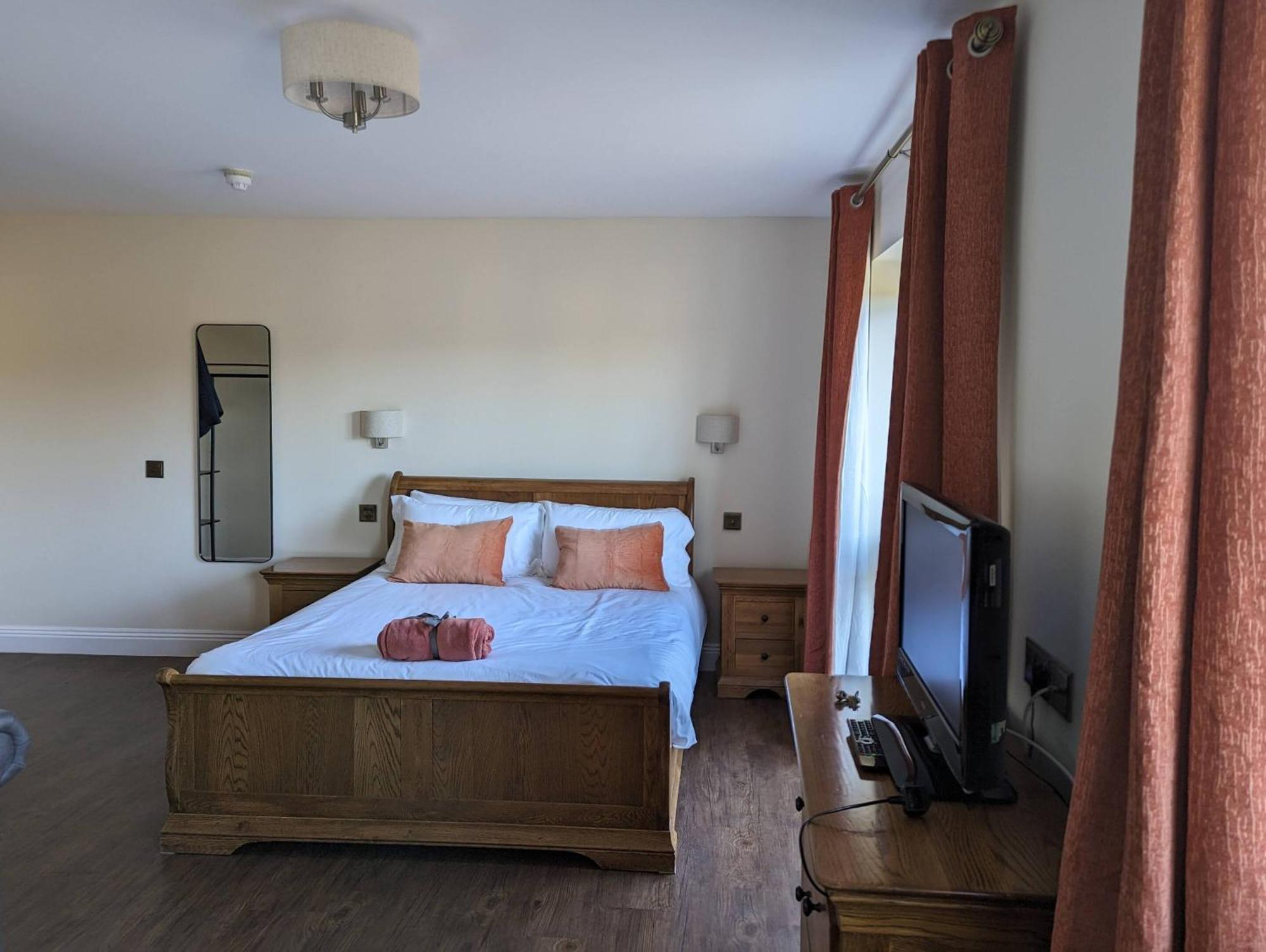 The Three Horseshoes Inn Bridport Esterno foto